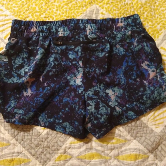 Fabletics Shorts - Picture 4 of 6